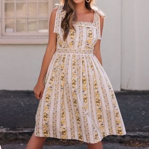 Gal Meets Glam Collection Arina Dress in Yellow